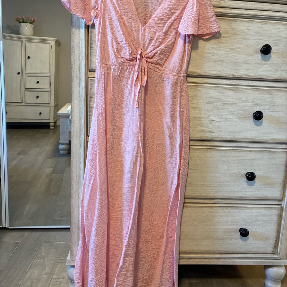 Chic Pink Maxi Dress with V-Neck